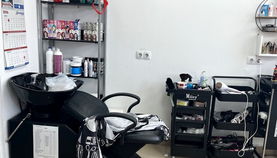 Salon workstation
